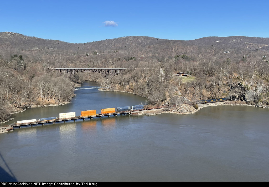 CSX 7244 & 7030